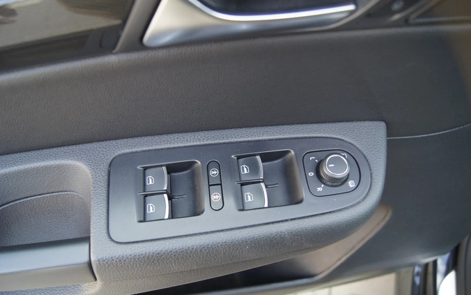 Seat Alhambra cena 36900 przebieg: 168000, rok produkcji 2019 z Korfantów małe 277